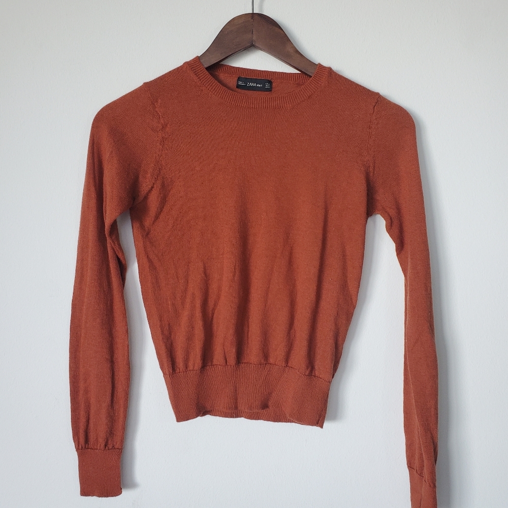 ZARA knit crew neck sweater, rust. Size Small